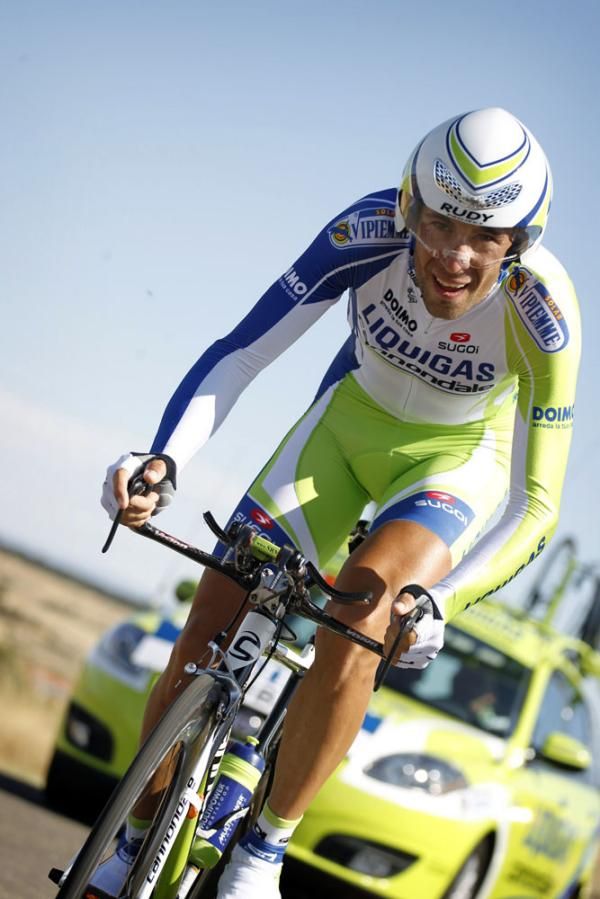 Vincenzo Nibali (Liquigas-Cannondale) out of the saddle