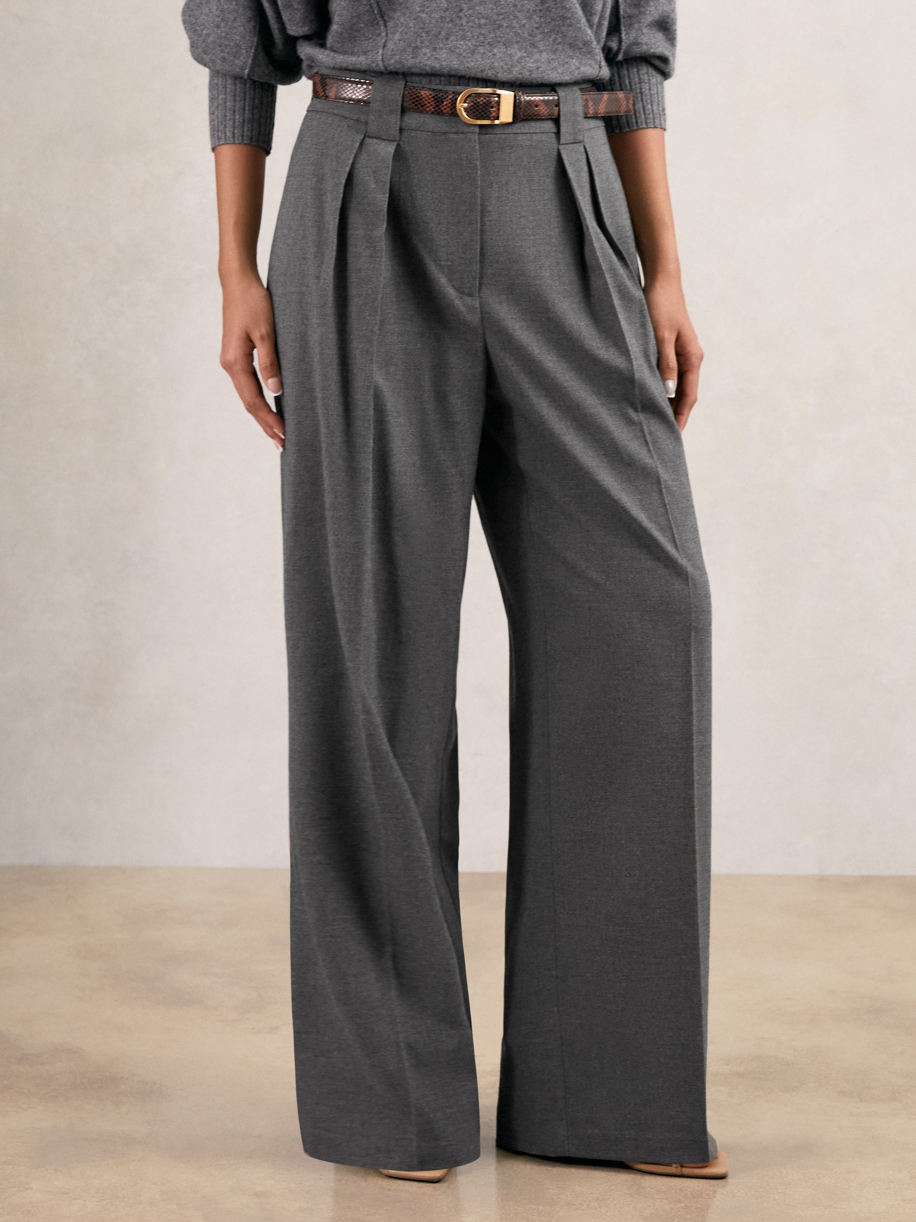 Petite Wide-Leg Pleated Trousers in Grey
