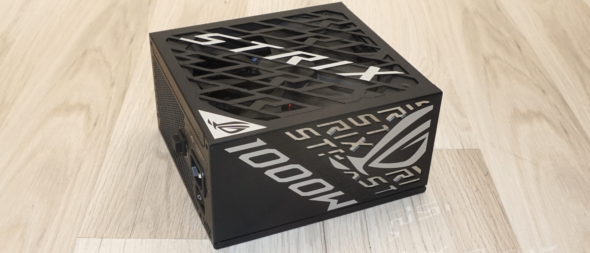 Asus ROG Strix 1000W Platinum PSU