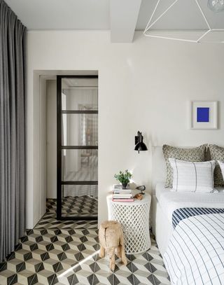 Bedroom Divide with crittall doors