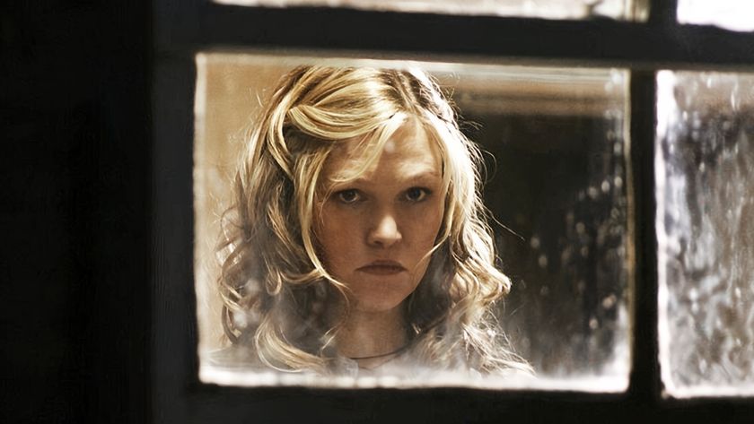 Julia Stiles in Cry of the Owl