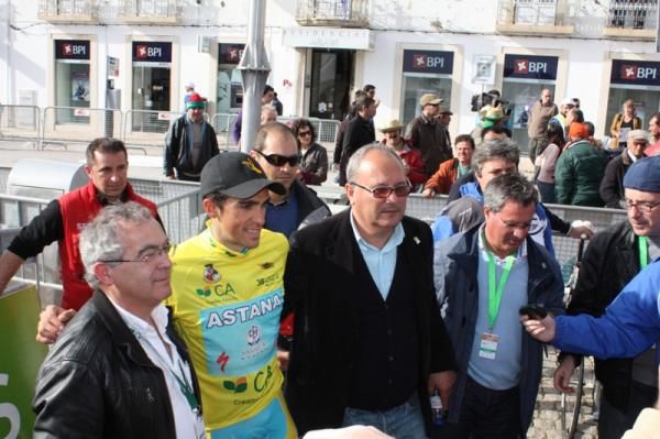Alberto Contador (Astana) is the center of attention.