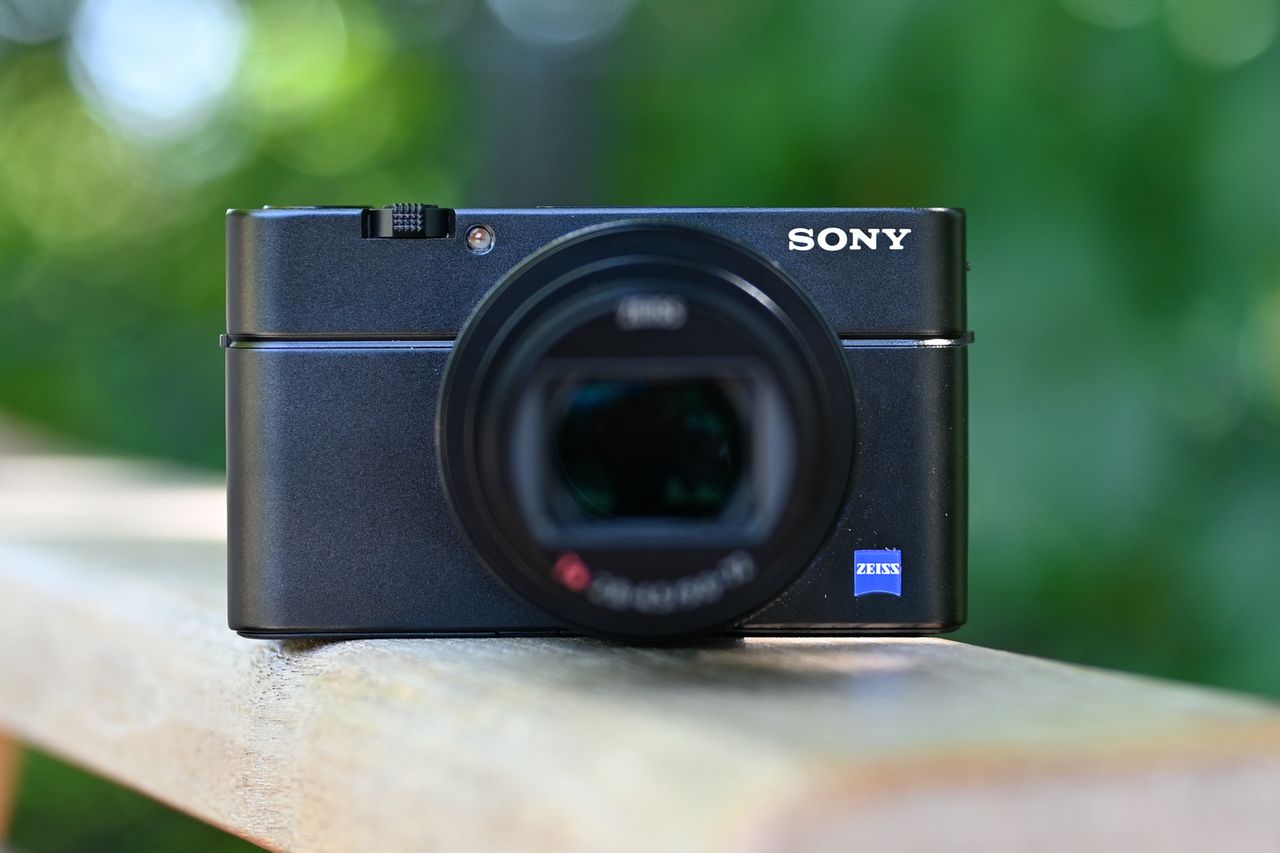 Sony CyberShot RX100 VII outside on a wooden surface