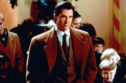 Dylan McDermott in Miracle on 34th St (1994)