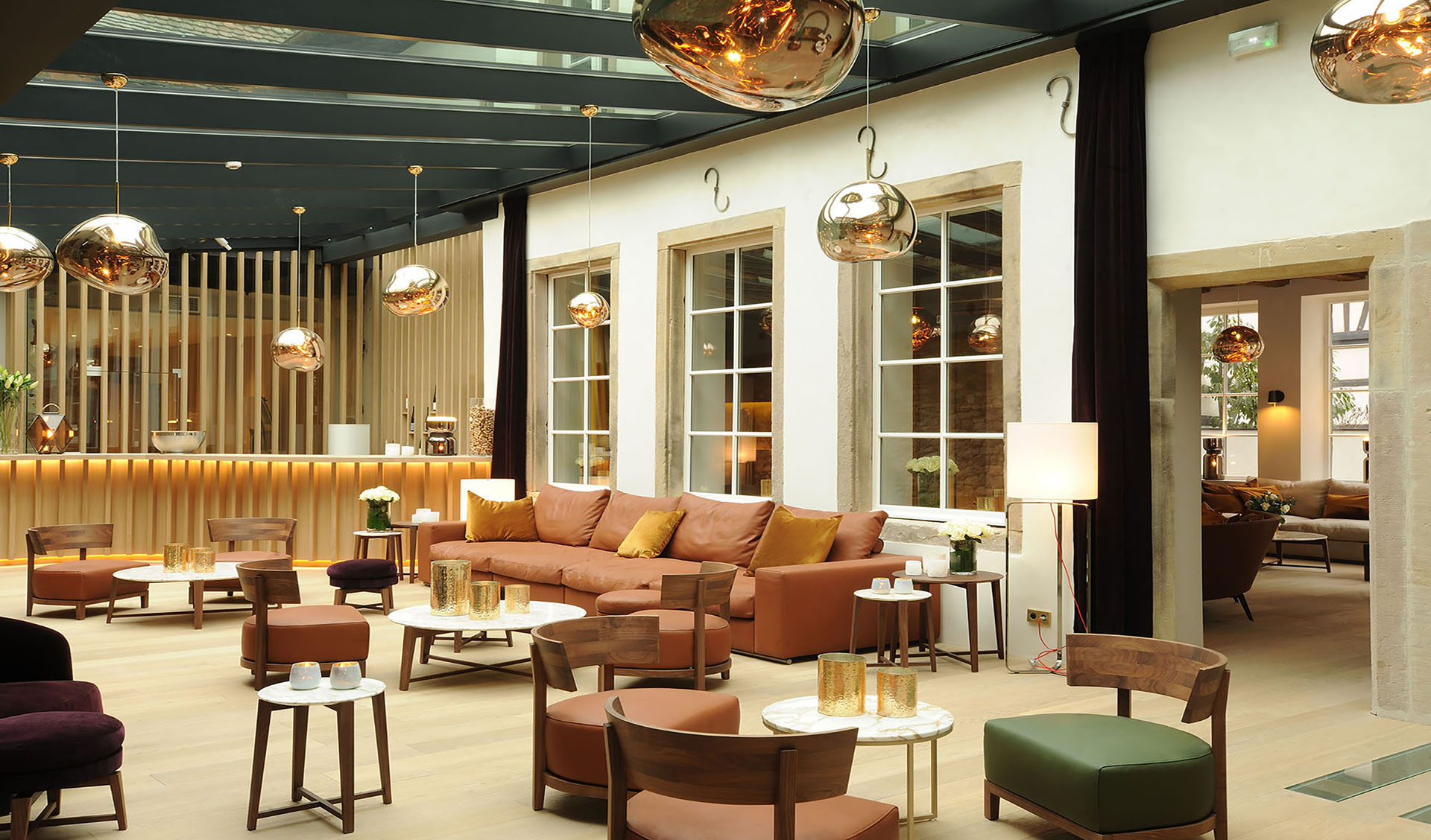 Flexform Groundpiece sofa at Barr, 5 Terres H&amp;ocirc;tel &amp;amp; Spa