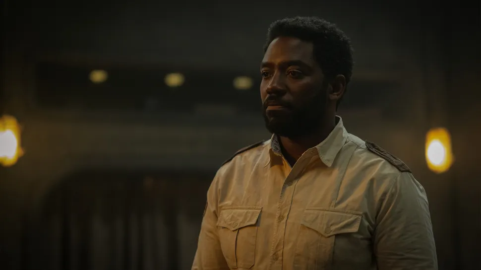 Chinaza Uche⁣ as Sheriff billings⁣ in 'Silo' Season ⁢2