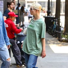 Anya Taylor Joy green tshirt and jeans
