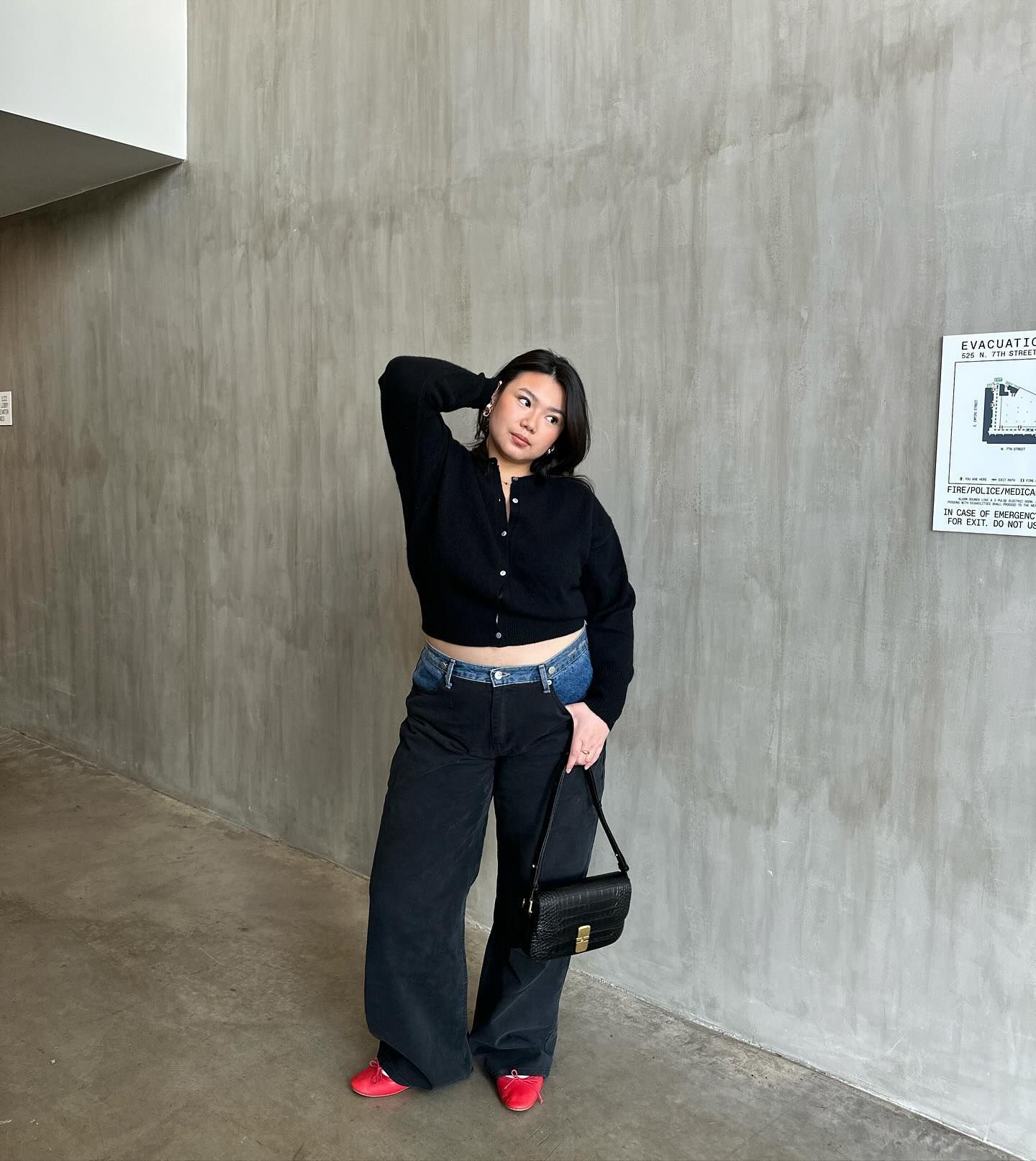 The Red Flat Shoe Trend Will Elevate Your Spring Jeans Outfits The Red Flat Shoe Trend Will Elevate Your Spring Jeans Outfits