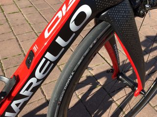 The new concave shape of the down tube