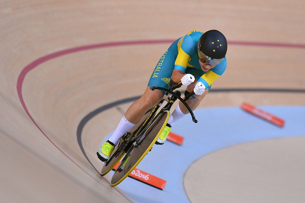 Annette Edmondson (Australia) in the individual pursuit
