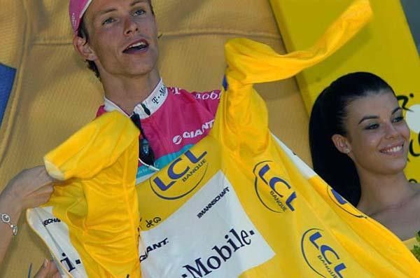 The German received the yellow jersey.