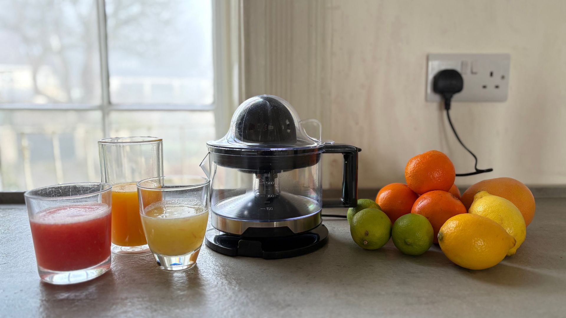 Testing the Salter Electric Citrus Juicer