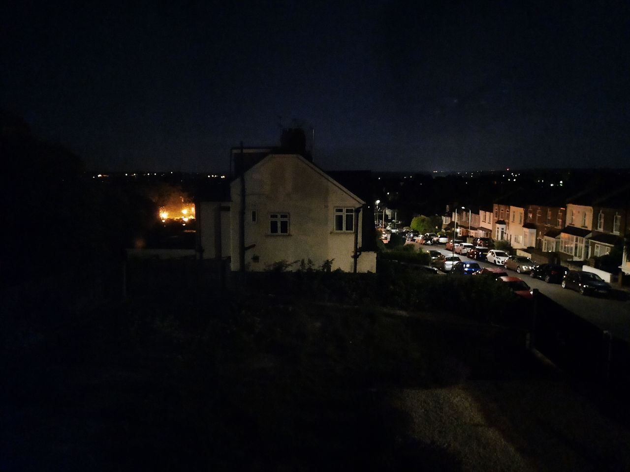 Very dark scenes still look very dark when you use the Auto mode.