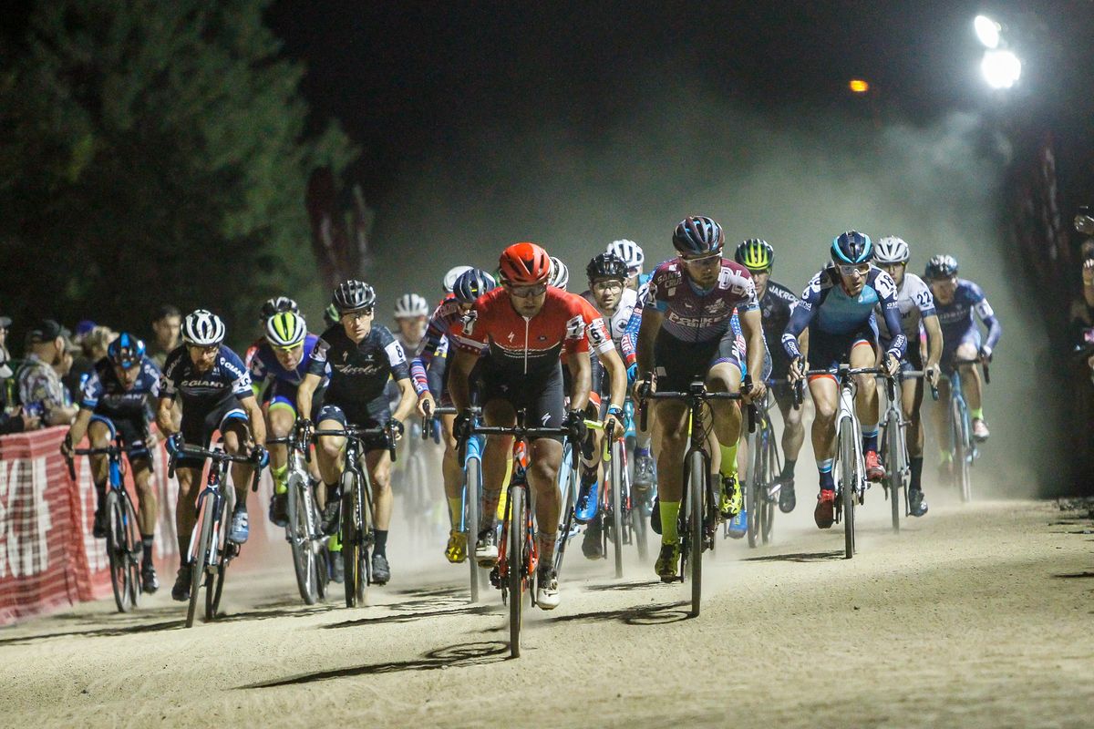 The mens field heads into the first turn