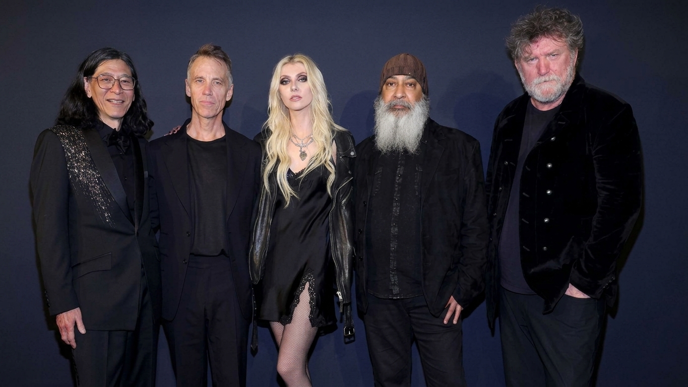 Soundgarden and Taylor Momsen at the Rock And Roll Hall Of Fame