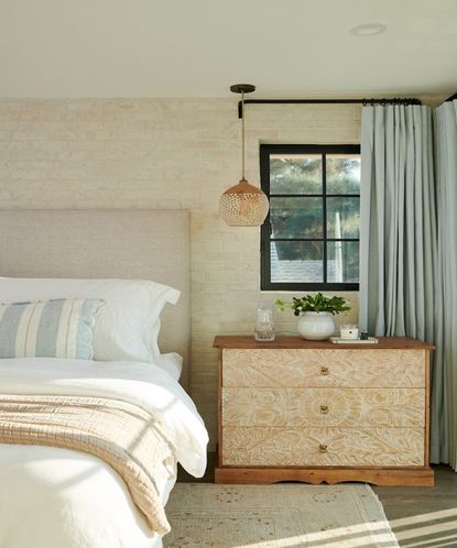 7 coastal guest bedroom ideas for a seaside retreat | Real Homes