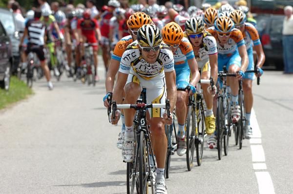 Maxime Monfot (HTC - Columbia) sets tempo in the peloton.