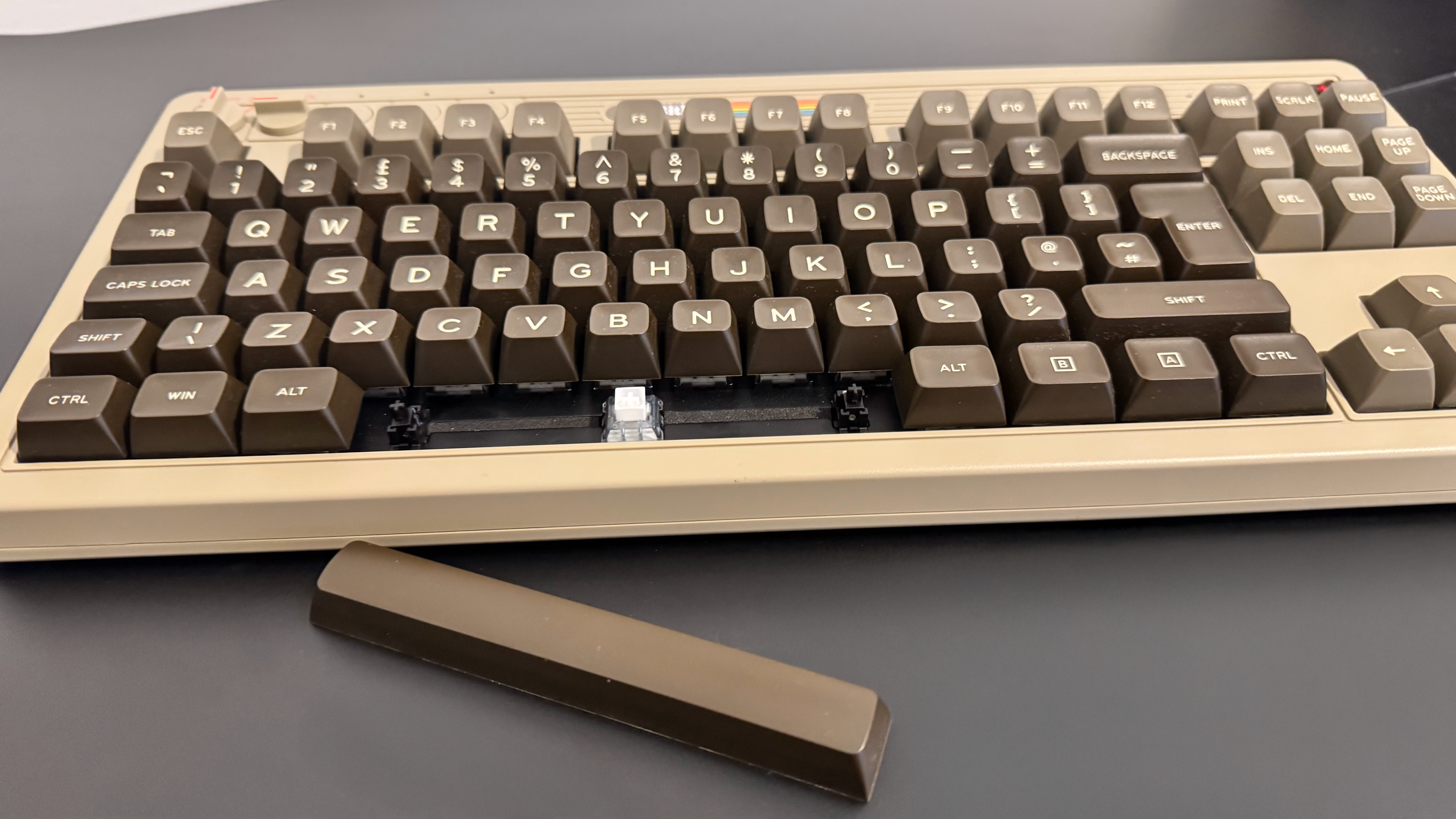 8BitDo Retro Mechanical Keyboard (C64 Edition