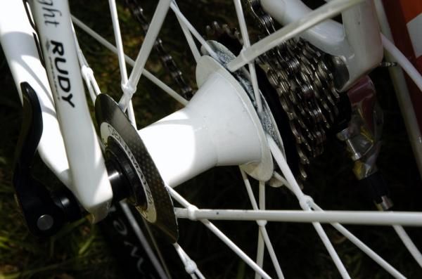 Roels&rsquo; Lightweight Obermeyer wheels are finished in white to match the team livery.