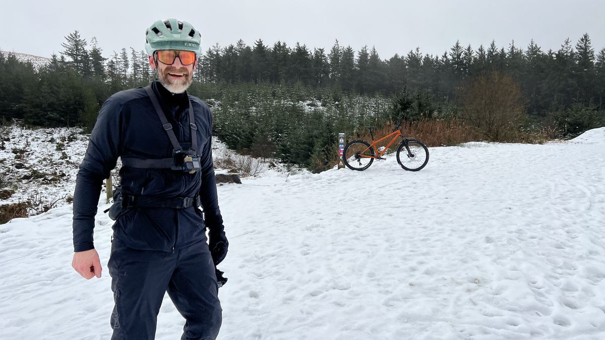 Snow biking