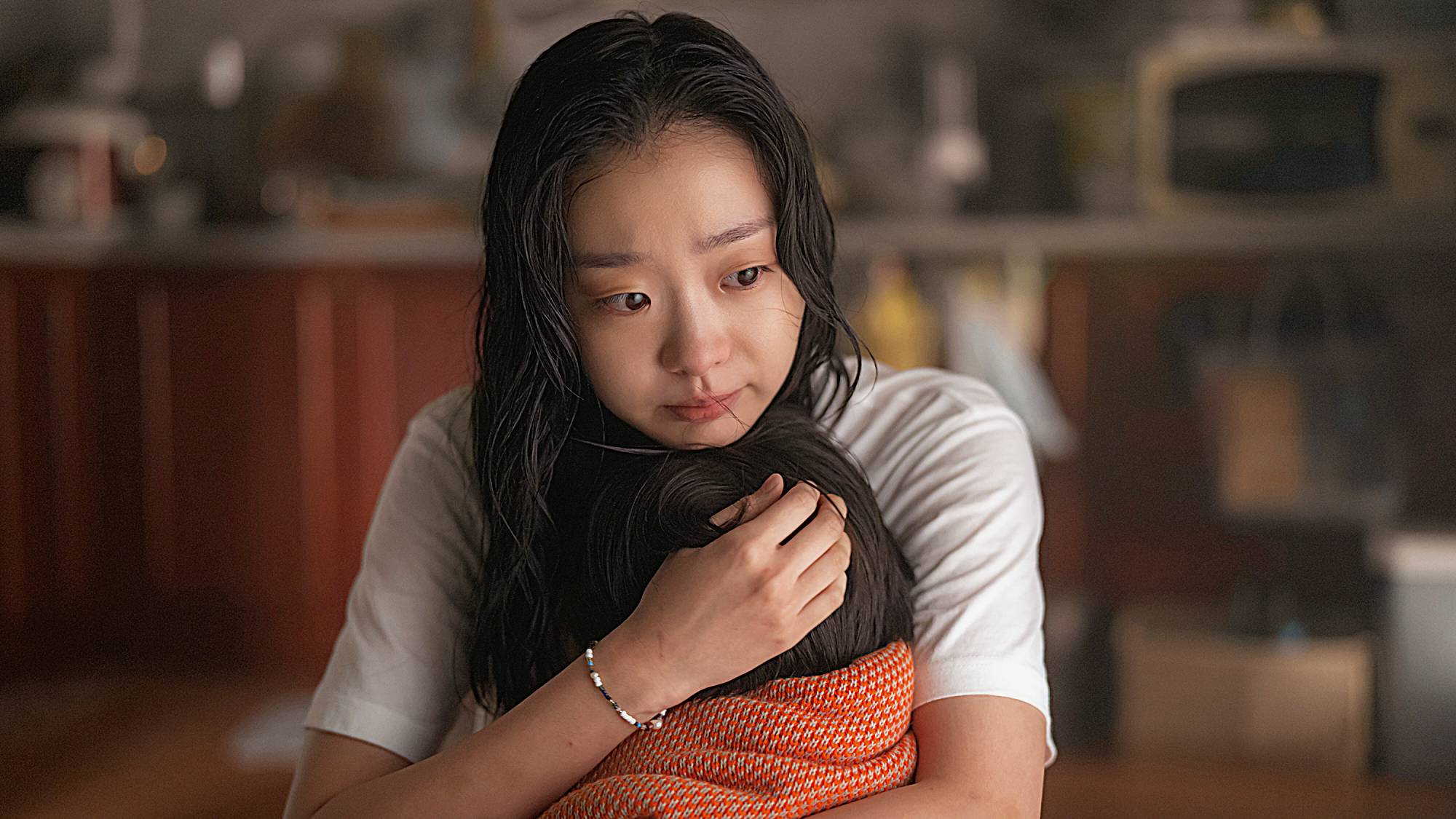 Kim Da-mi as Gu An-na in "The Great Flood" on Netflix