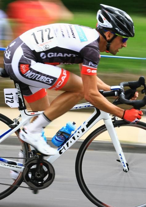 John Loehner aka J-LO (Stan's notubes p/b Proferrin) stays focused and steady.