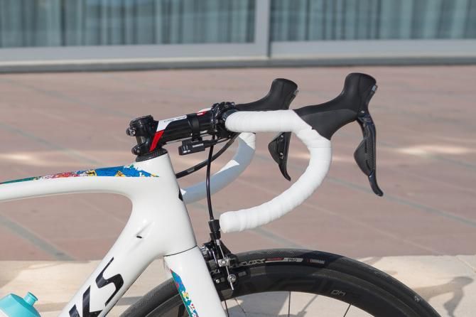 Michal Kwiatkowski's Tarmac uses Shimano shifters