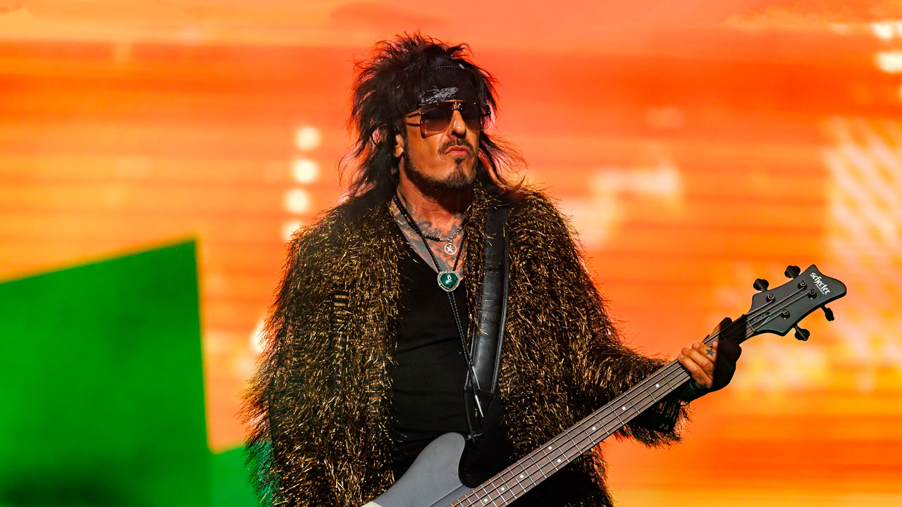 Nikki Sixx onstage