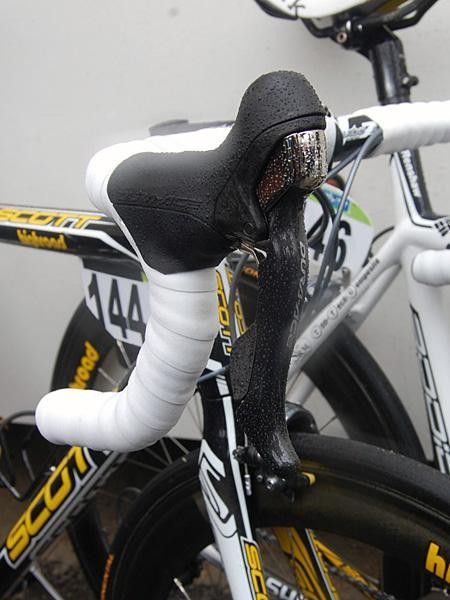 Columbia-Highroad bikes were fitted with a hybrid mix of Shimano Dura-Ace 7800 and 7900.