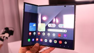 Samsung Galaxy Z Trifold hands on