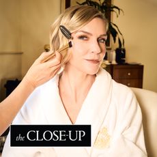 Rhea Seehorn getting ready for the Golden Globes 2026