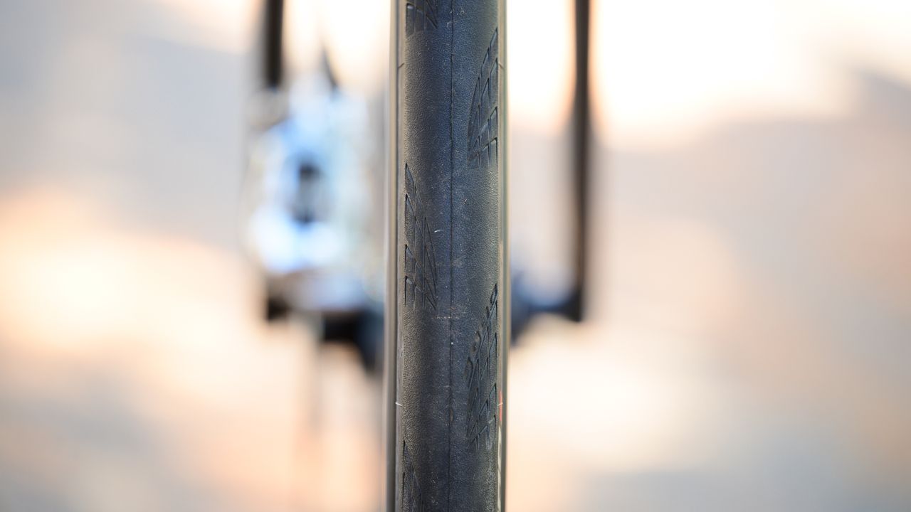 Cannondale SuperSix Evo 4 with 25mm tyre