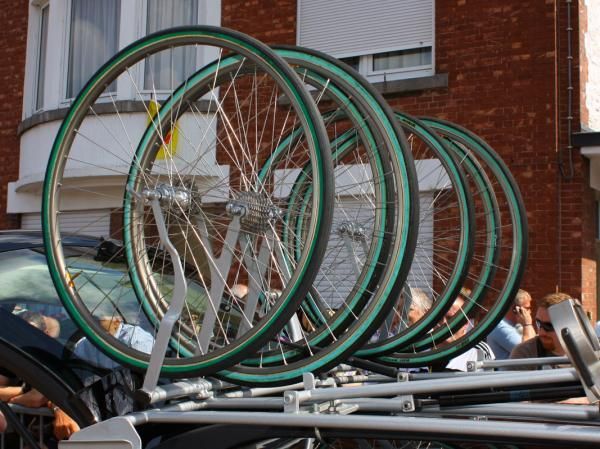 Team Sky spare wheels were mostly of the box-section aluminum tubular variety.