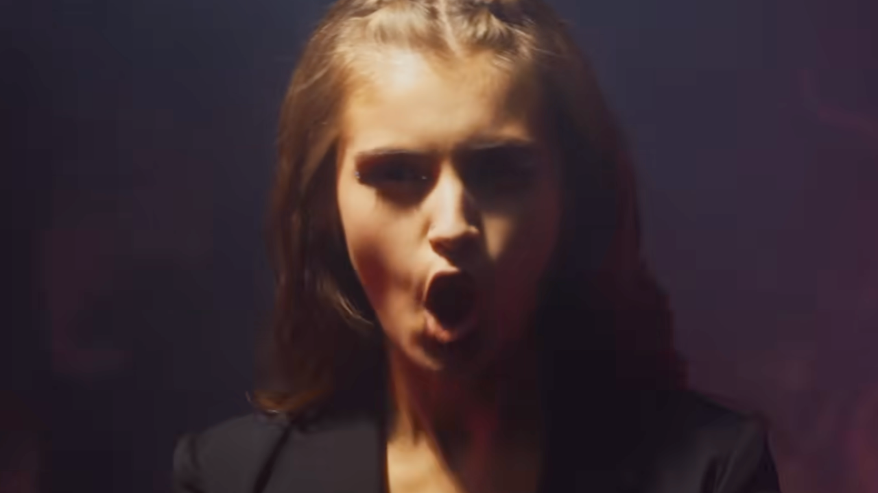 “Thank you for the worldwide recognition of my singing, a little piece of my soul that inspires me to keep growing”: The woman who sang death metal at Miss World Chile has just won the competition