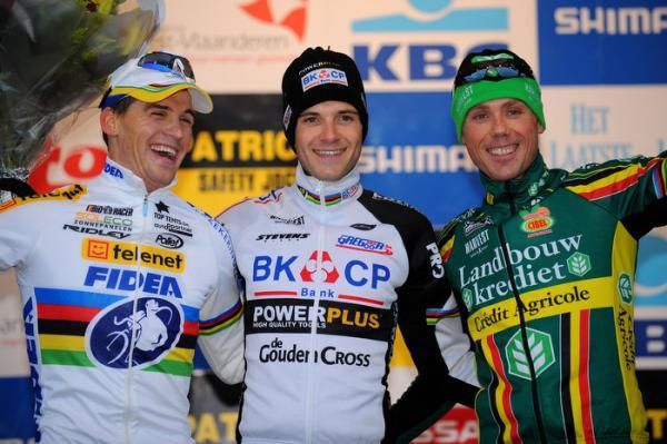 Elite men's podium (l-r): Zdenek Stybar (Telenet - Fidea), 2nd; Niels Albert (BKCP - Powerplus), 1st; Sven Nys (Landbouwkrediet), 3rd.