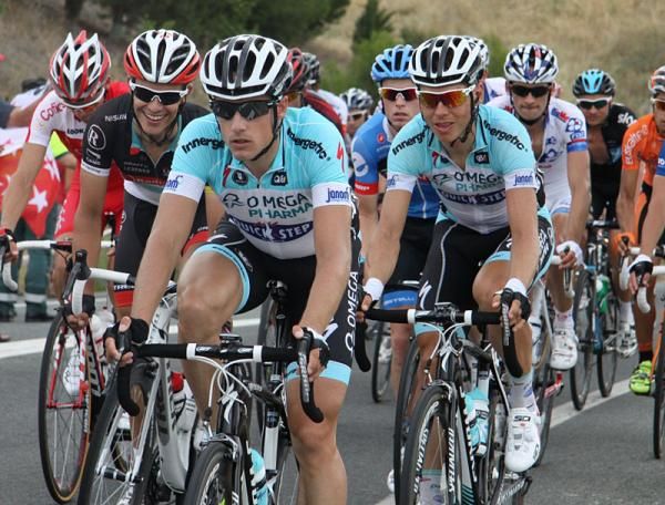 Tony Martin jokes with Linus Gerdemann