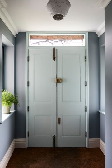 A guide to painting doors – how to refresh front doors, uPVC, composite ...