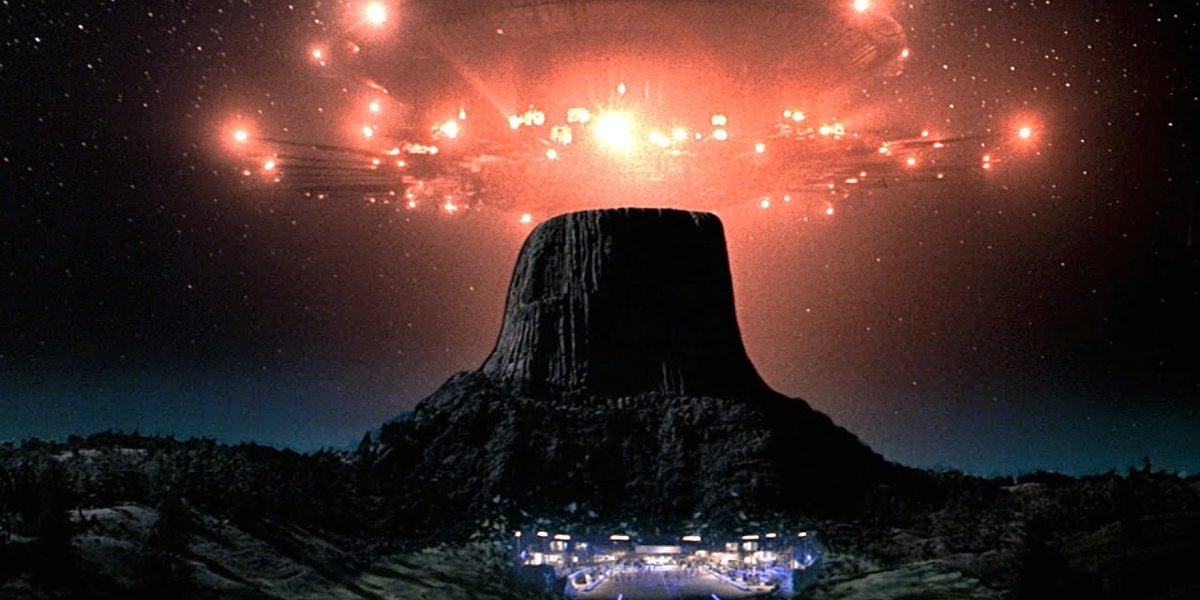 The mothership arrives in Close Encounters of the Third Kind