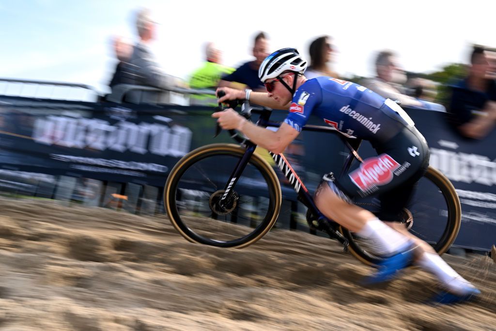RUDDERVOORDE BELGIUM OCTOBER 29 Toon Vandebosch of Belgium and Team AlpecinDeceuninck competes during the 36th Superprestige Ruddervoorde 2022 Mens Elite SPRuddervoorde Superprestige2023 Cyclocross on October 29 2022 in Ruddervoorde Belgium Photo by Luc ClaessenGetty Images