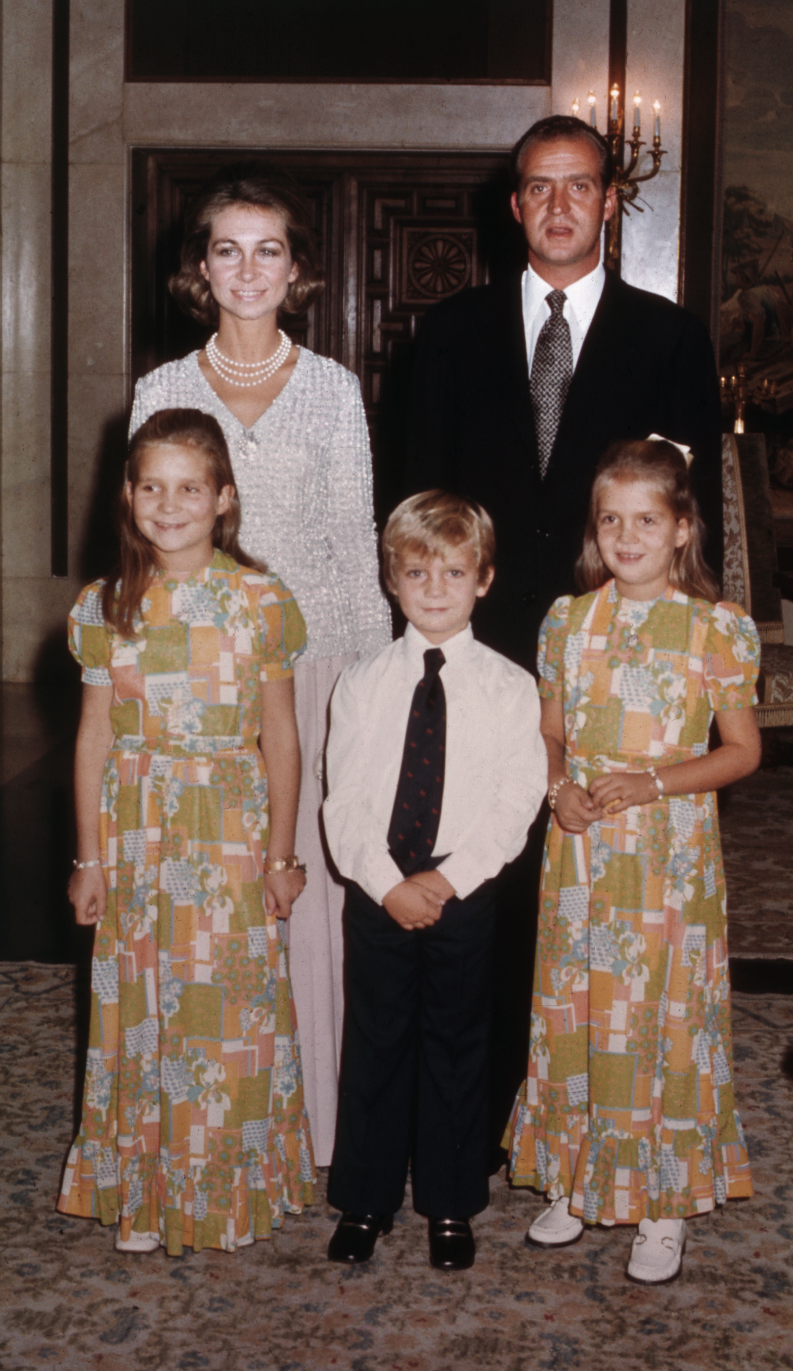 matching - Prince Juan Carlos and family