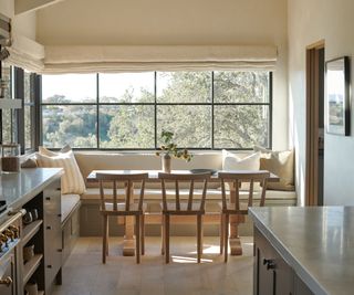 Kitchen with L-shaped window seat, cushioned