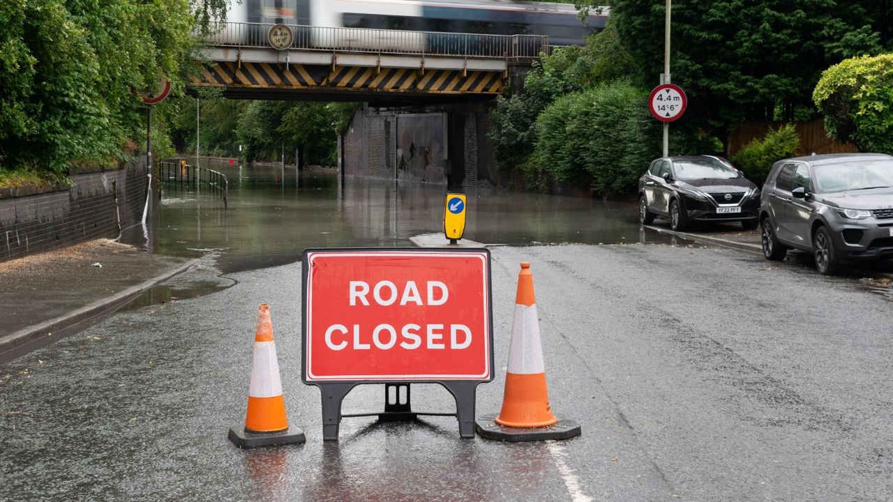 Manchester road closed sign