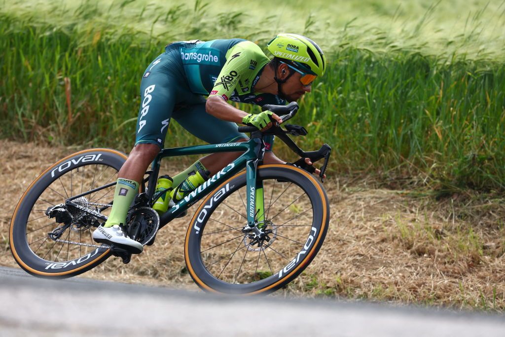 Team Bora's Colombian rider Daniel Martinez rides in the pack during the 12th stage of the 107th Giro d'Italia cycling race, 193km between Martinsicuro and Fano, on May 16, 2024. (Photo by Luca Bettini / AFP)