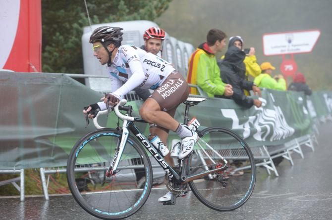Domenico Pozzovivo (AG2R La Mondiale) nears the finish line on the Vuelta's 14th stage, the peloton's first day in the Pyrnees