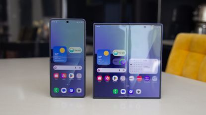 Samsung folding phones