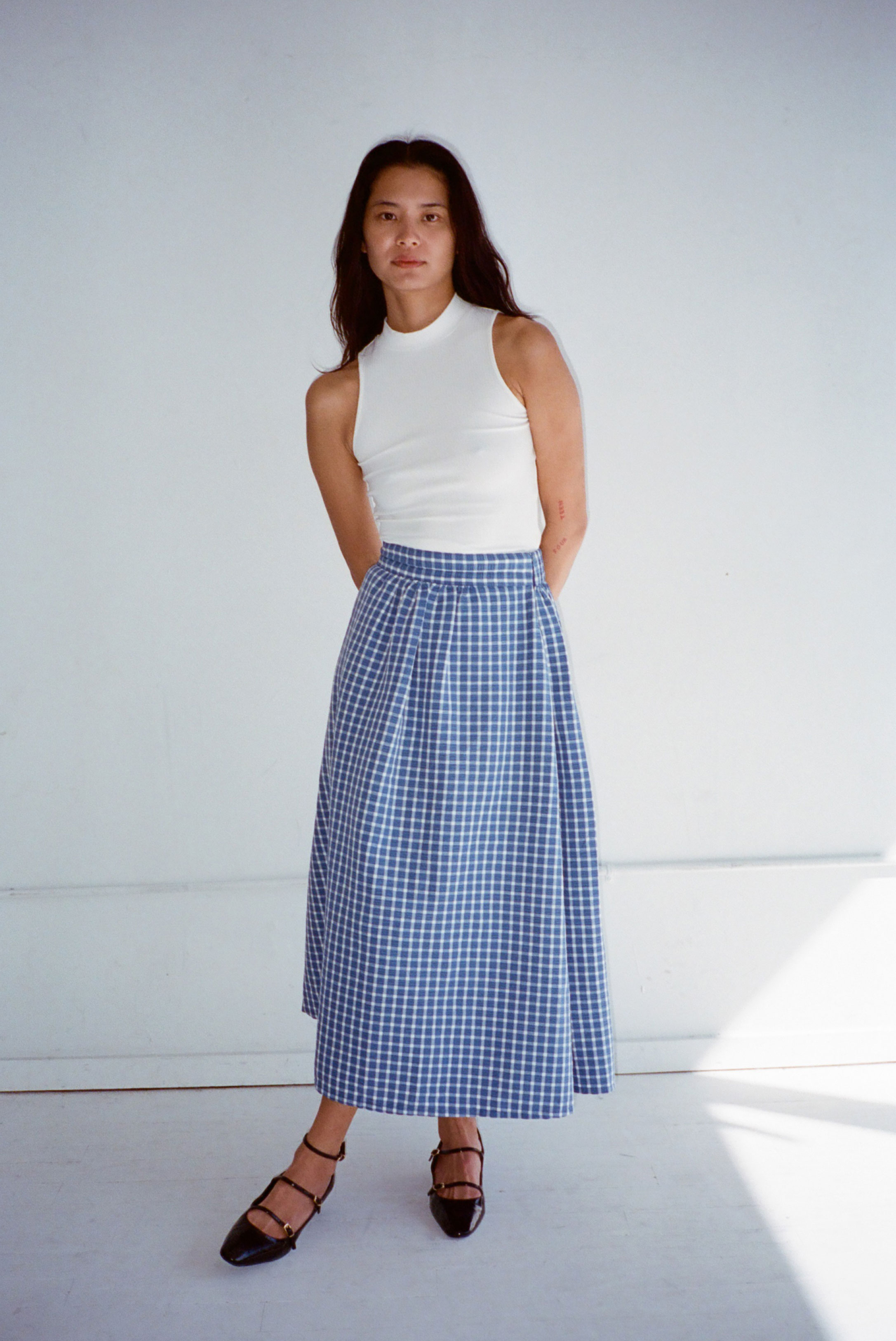 a model wearing wray