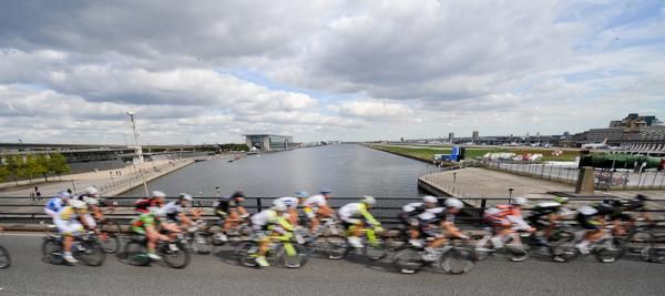 The Royal Albert Dock was part of the day's parcours.