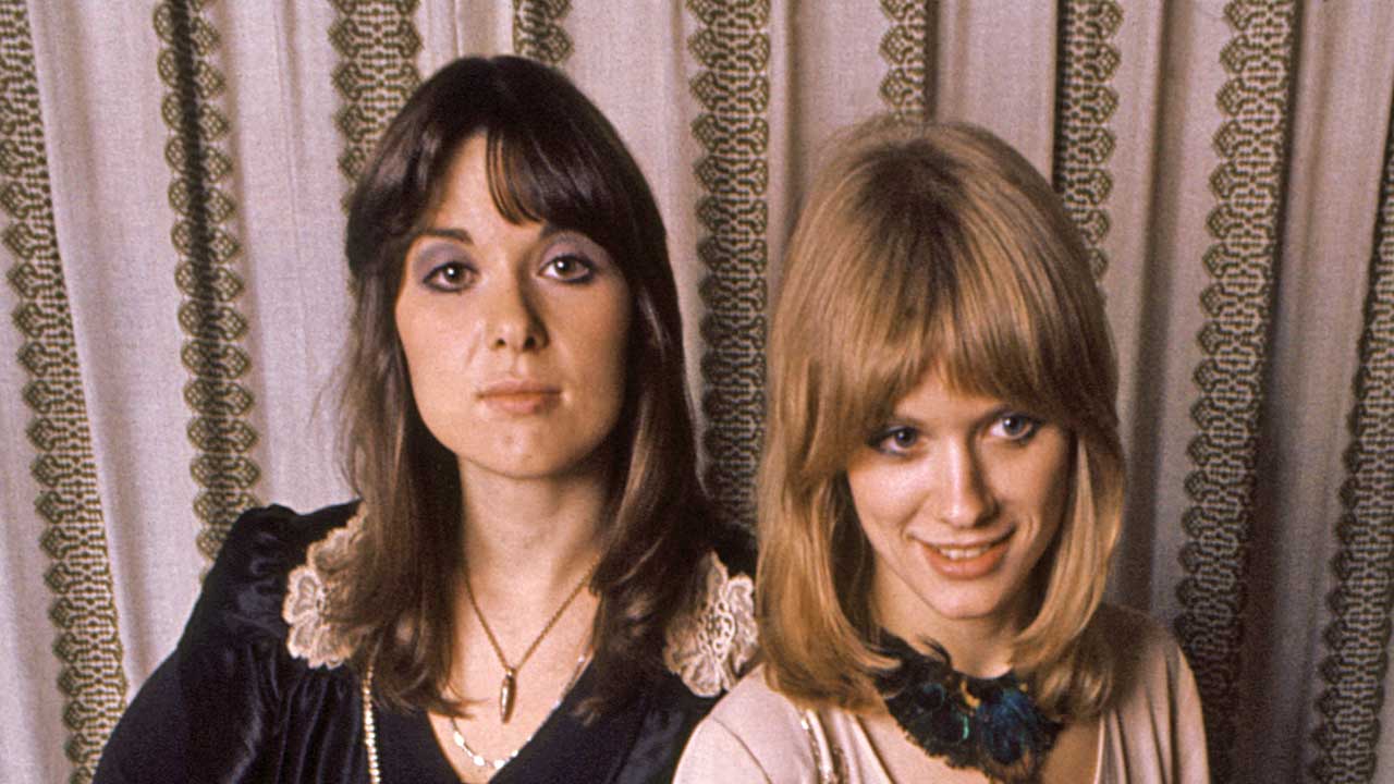 Ann and Nancy Wilson in 1976