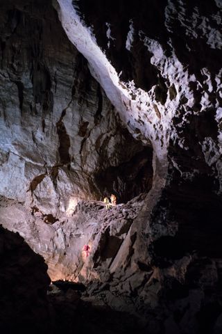 caves training astronauts