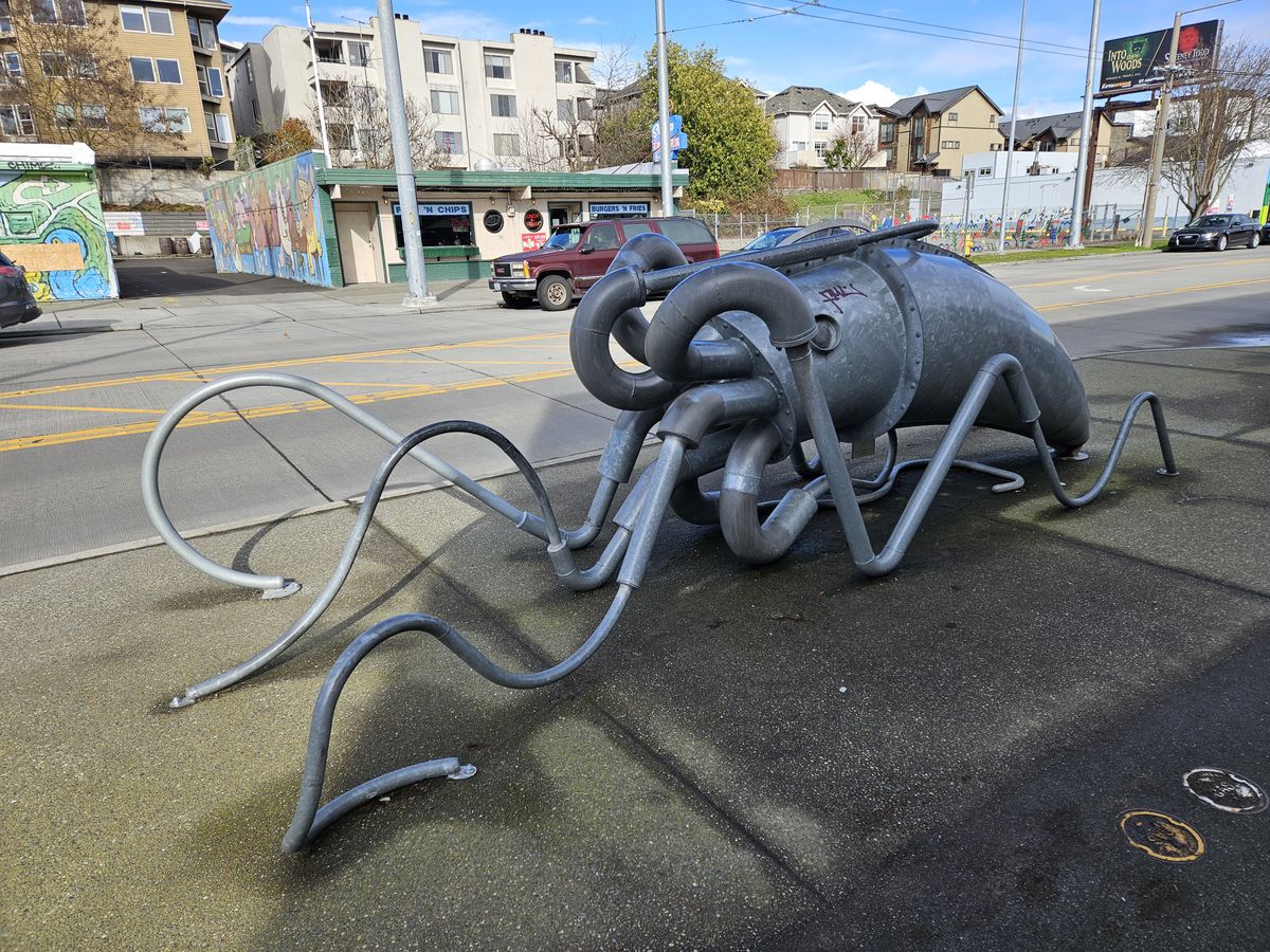 Galaxy S23 camera sample: Art installation of a squid on a sidewalk